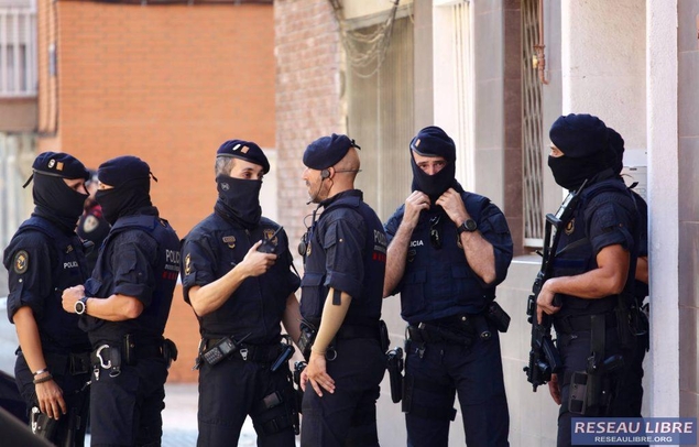 Catalogne : un Algérien islamiste de 29 ans attaque un commissariat en criant « Allah Akbar »
