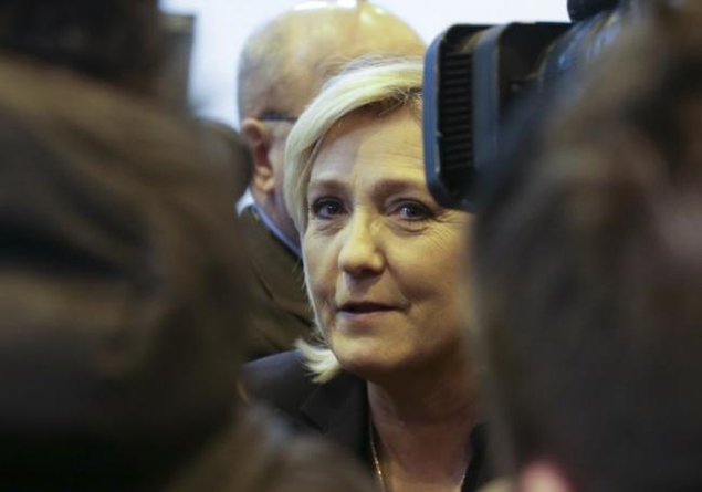 Décision de justice sur les assistants d'eurodéputés FN : Marine Le Pen dénonce une «peine de mort»