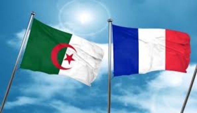 Nouveaux avantages pour les étudiants algériens en France