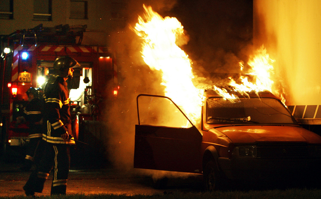 Nouvel An : plus de 1.000 voitures brûlées pendant la nuit du réveillon