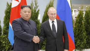Vladimir Poutine rencontre Kim Jong-un en Russie 