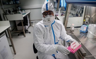Le coronavirus oblige les labos à réfléchir à relocaliser en Europe