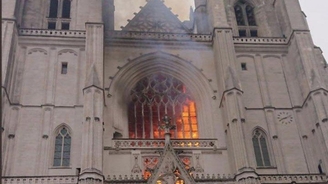 Pertes inestimables suite à l'incendie de la cathédrale de Nantes