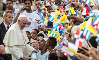 Racines, identité, patriotisme au cœur d’un message du pape à des jeunes